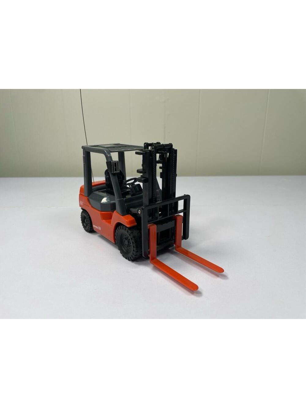 Toyota Geneo 25 RC Forklift 1:20 Remote Control Fork Lift Truck Working